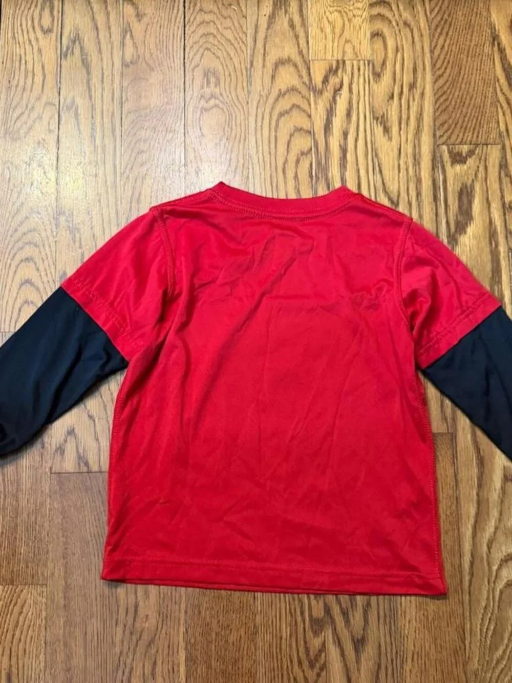 Nike red long sleeve shirt Size 6 years #kids #athleticwear